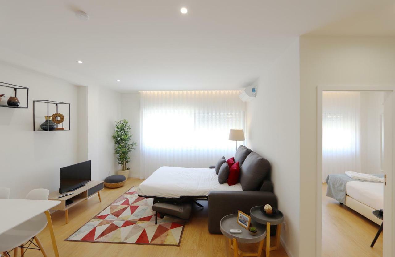 Hm - Living Batalha Square 2 Apartment Порто Екстериор снимка